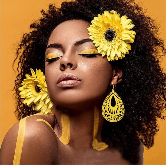 Yellow Teardrop Dish Hook Earrings - Picture 5 of 5